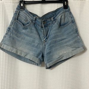 Old Navy light jean denim boyfriend fit shorts size 8